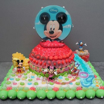 GÂTEAU DE BONBONS "MAISON DE MICKEY"