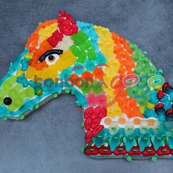 GÂTEAU DE BONBONS "CHEVAL"