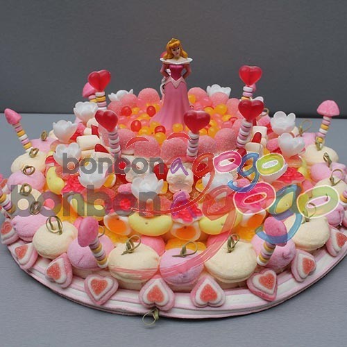 GÂTEAU DE BONBONS "BELLE"