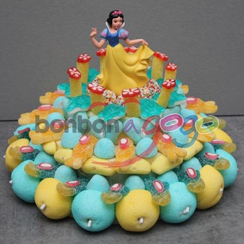 GÂTEAU DE BONBONS "BLANCHE NEIGE"