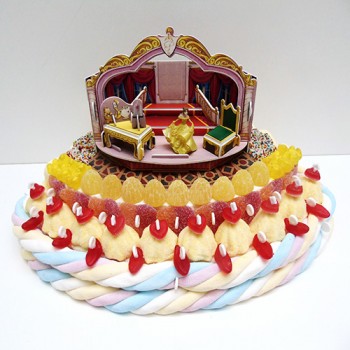 GÂTEAU DE BONBONS "PRINCESSE ELSA"