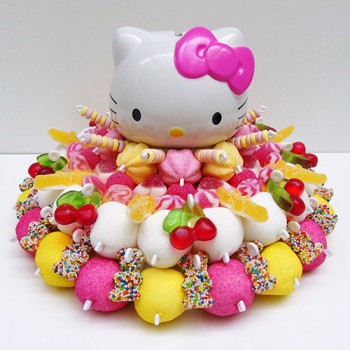 GÂTEAU DE BONBONS " HELLO KITTY"