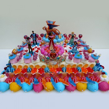 GÂTEAU DE BONBONS "ELENA D'AVALOR"