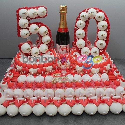 Chiffre en bonbons sur socle pour un merveilleux anniversaire original