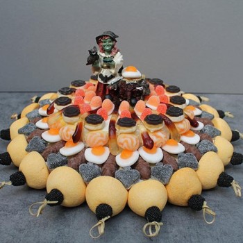 GÂTEAU DE BONBONS "CHOUETTE COMPO"